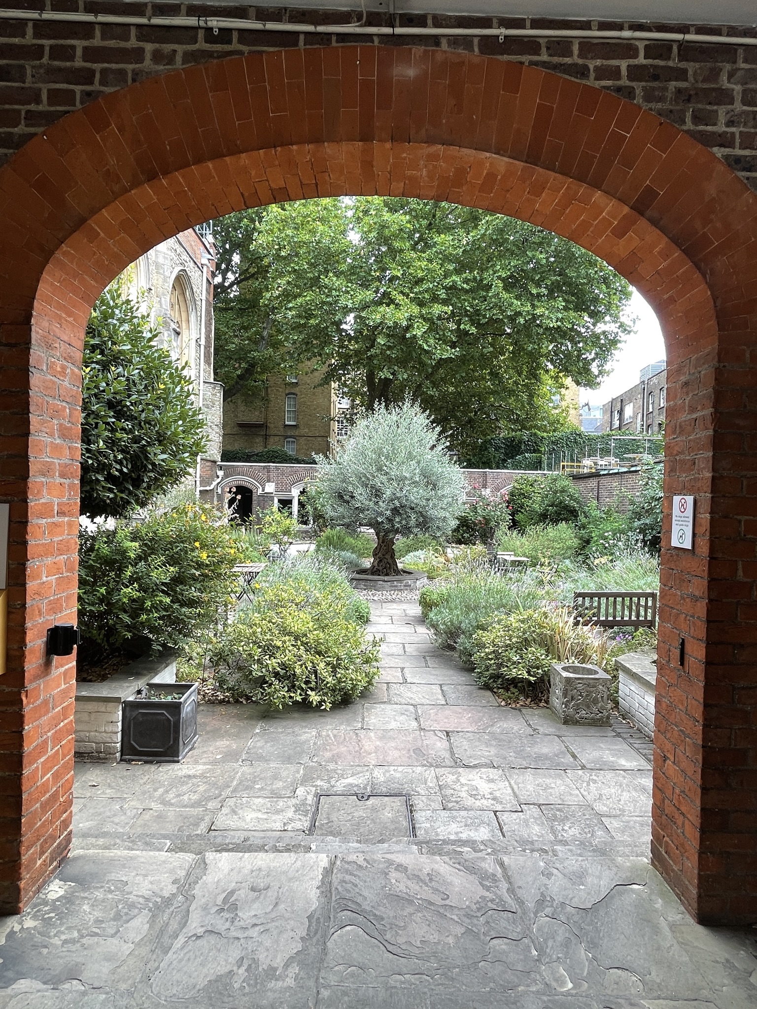 st-john-s-square-clerkenwell-london-ec1-john-keller-my-kind-of-town